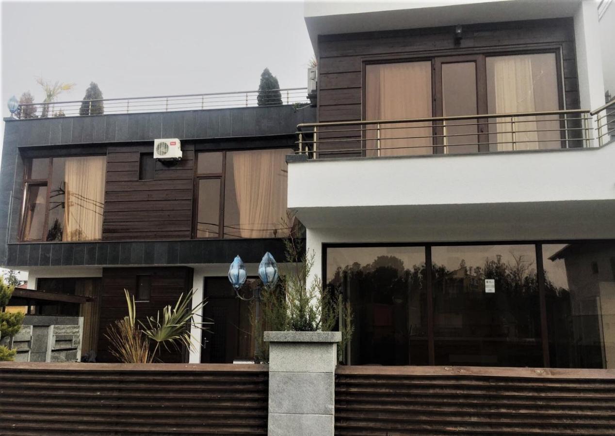 Aparthotel Family 乌雷基 外观 照片